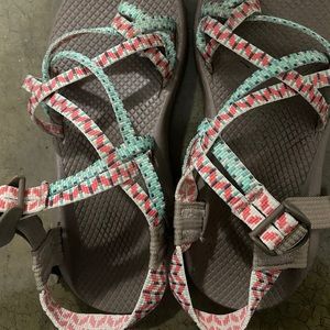 Chacos Size 7